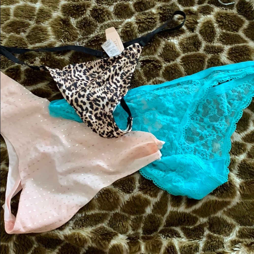 💕 NWT lot of 3 panties
